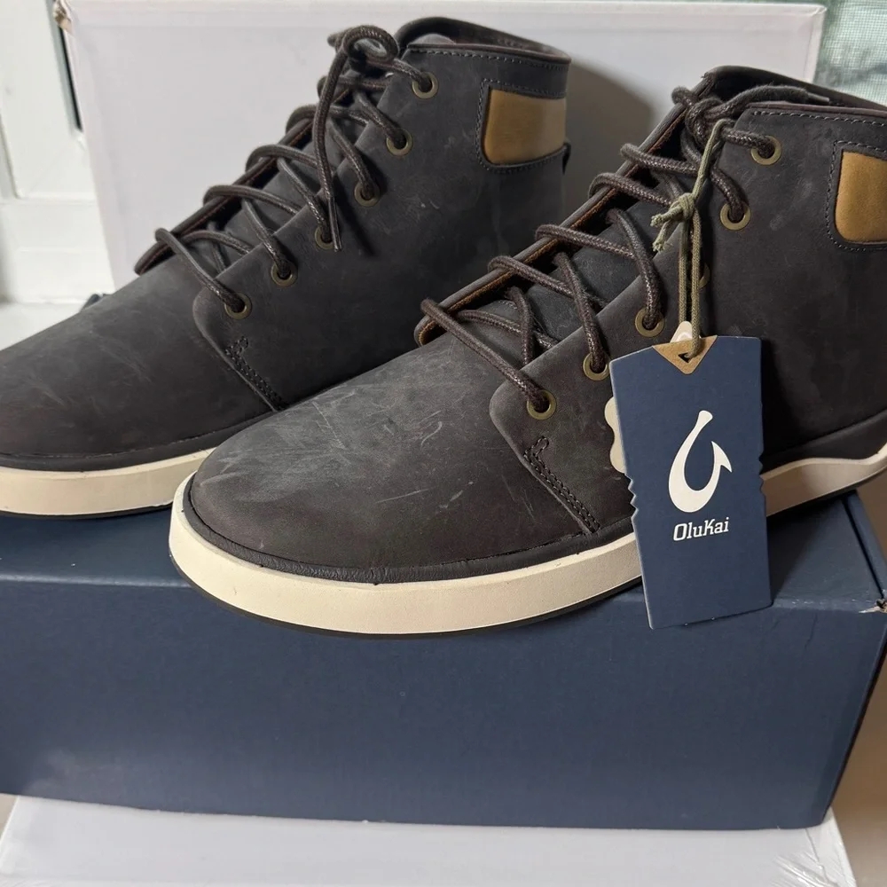 OluKai Men's Grey & Brown Chukka Boots NIB - Picture 12 of 13